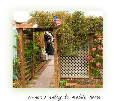 garden entry to mobile home