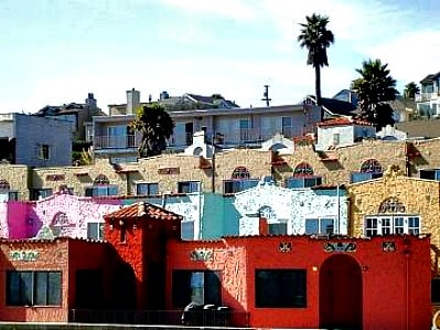 Capitola-By-The-Sea cute homes by the sea