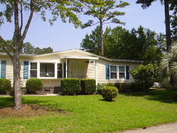 manufactured home in Ocean Pines community in South Carolina