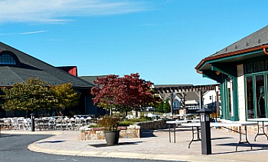 Outdoor patio at Trilogy Lake Frederick